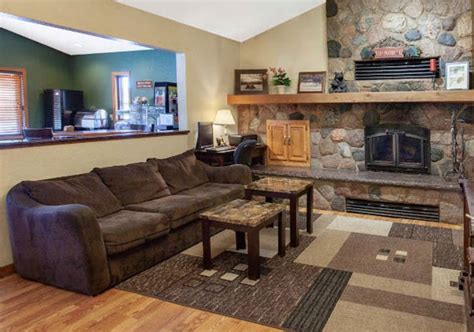 black bear casino hotel rooms.